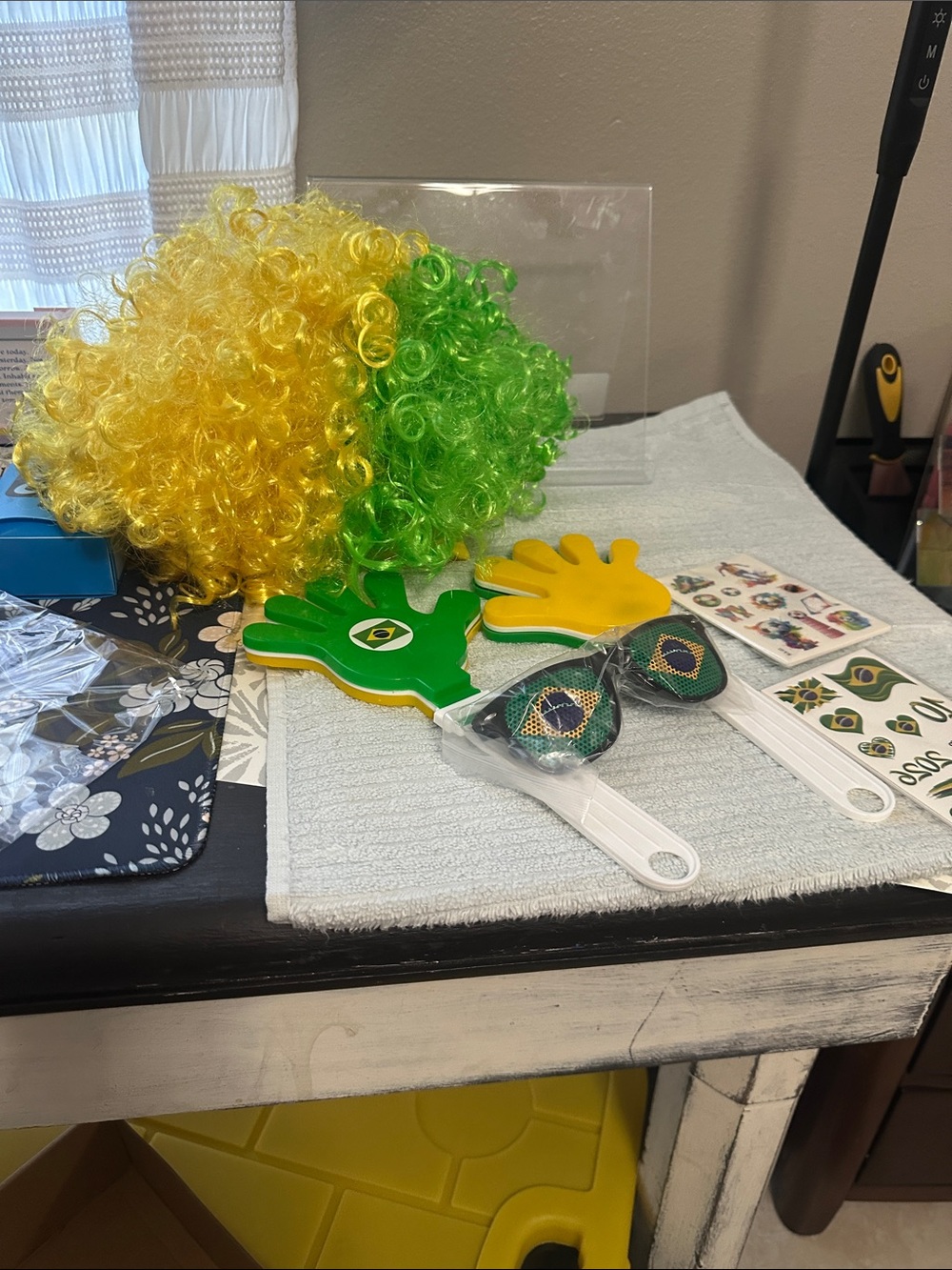 Yellow and Green Soccer Fan with Wig Set - Brazilian Theme NWT